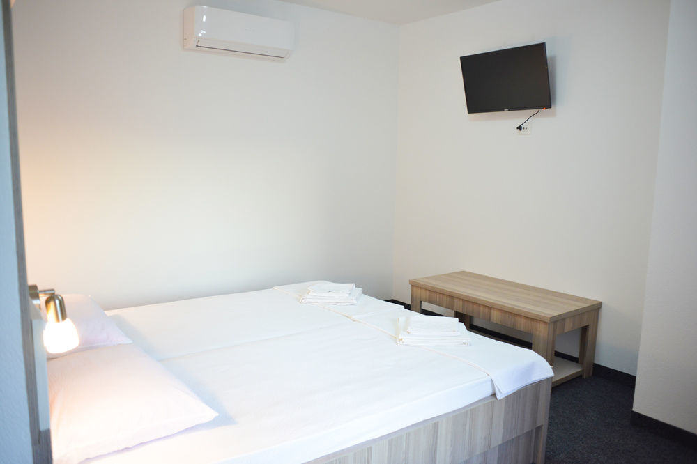Hotel Rivero A&S Mostar Buitenkant foto